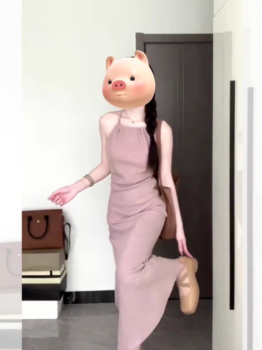 绝美气质轻熟挂脖吊带连衣裙复古小众设计高级感夏季修身显瘦长裙 绝美气质轻熟挂脖吊带连衣裙复古小众设计高级感夏季修身显瘦长裙