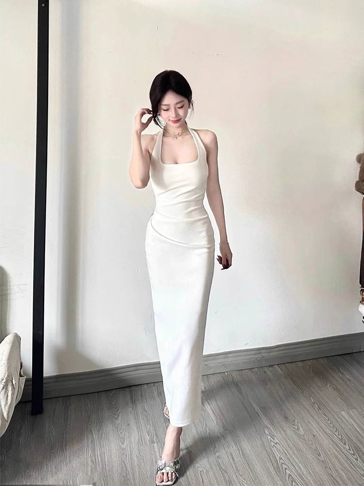 法式方领白色挂脖吊带连衣裙子女收腰气质高级感修身度假长裙夏季