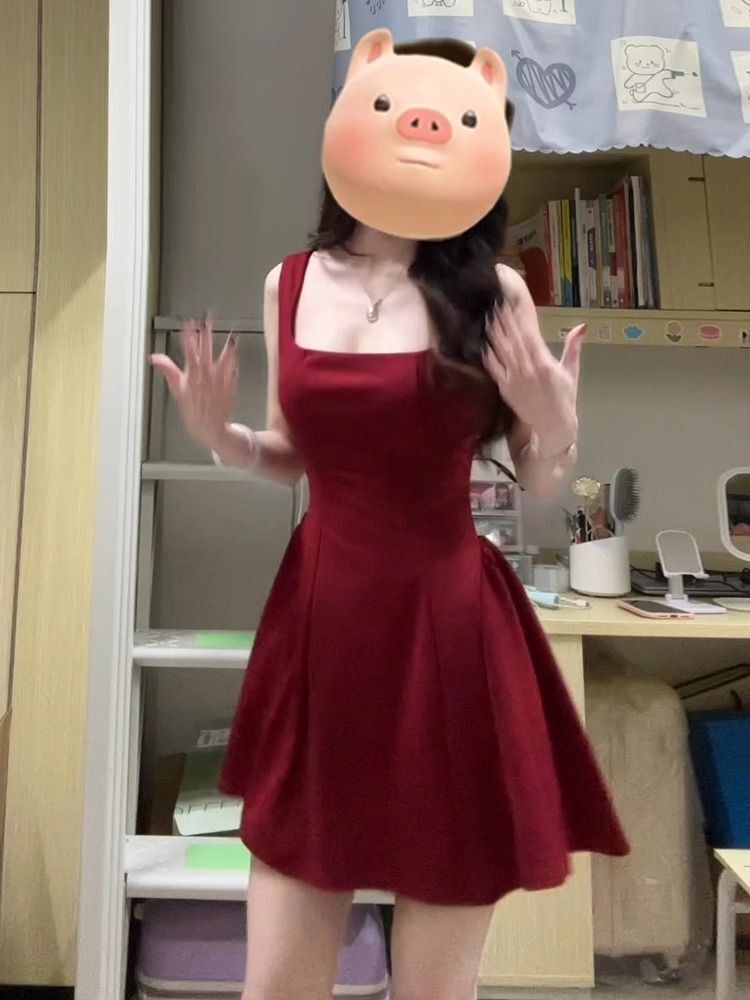 2025新款韩系氛围感红色吊带连衣裙子女夏小个子气质辣妹收腰 2025新款韩系氛围感红色吊带连衣裙子女夏小个子气质辣妹收腰