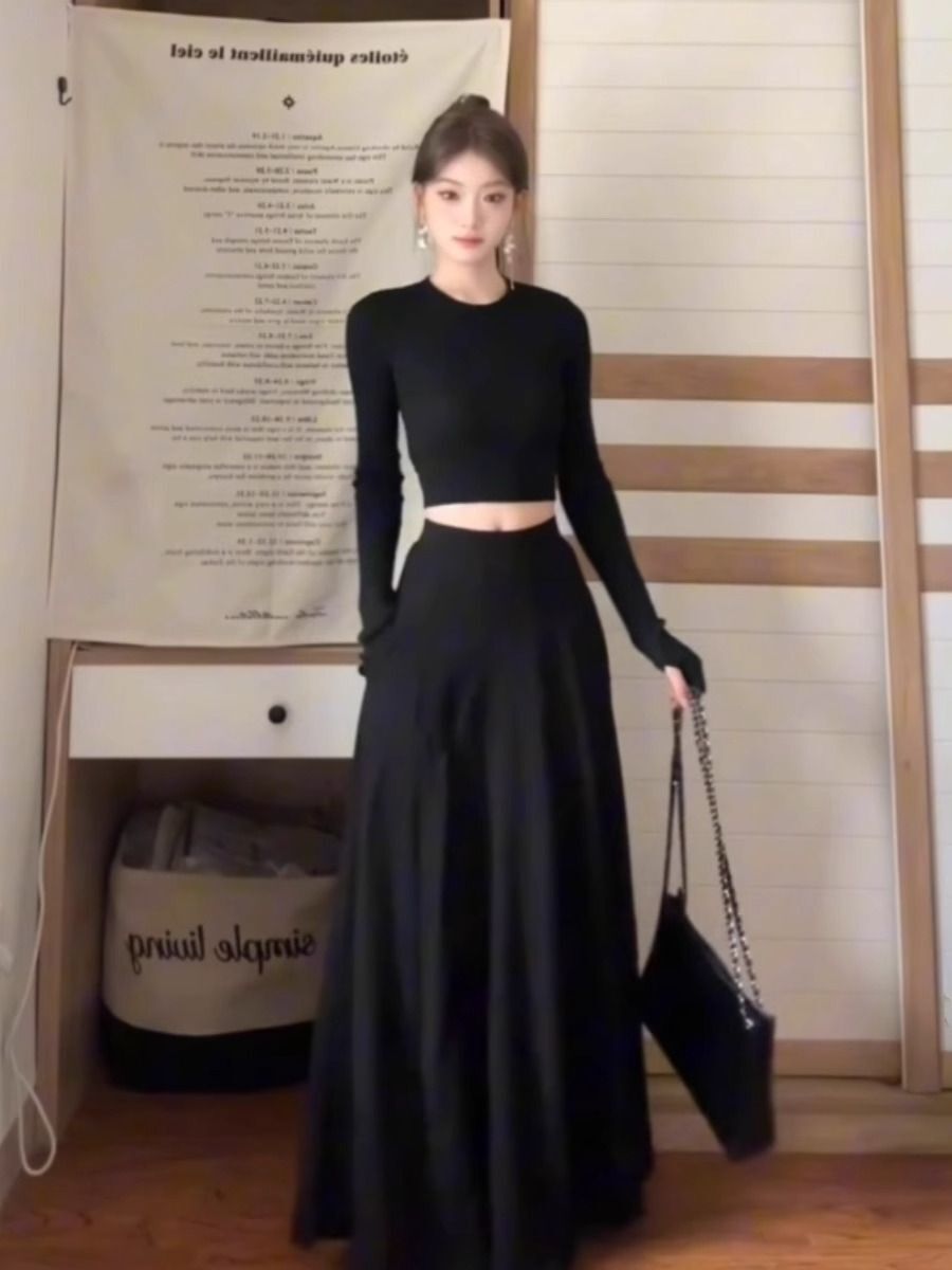 小个子搭配一整套装长裙早秋季高级感绝美黑色赫本风减龄连衣裙