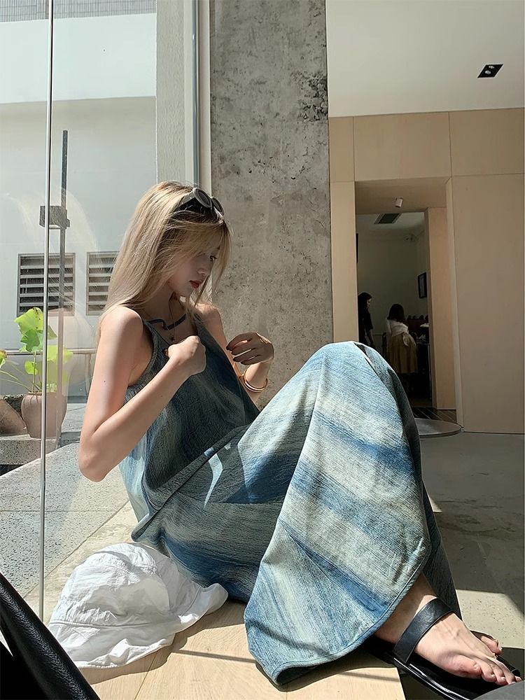 高级感小众设计扎染气质吊带连衣裙女夏宽松慵懒风海边度假长裙子