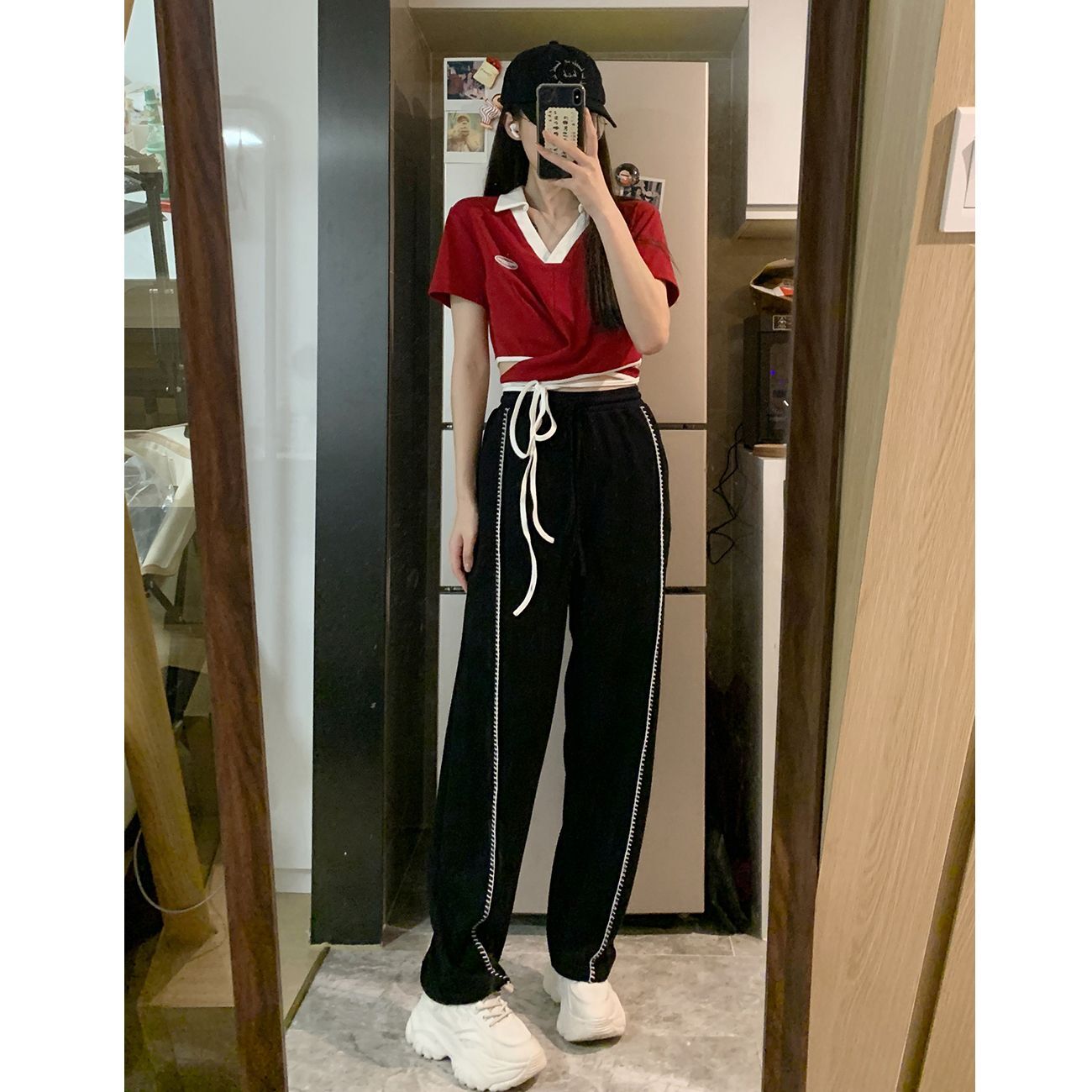 红色v领短袖t恤女修身2024夏季系带短款上衣女设计感