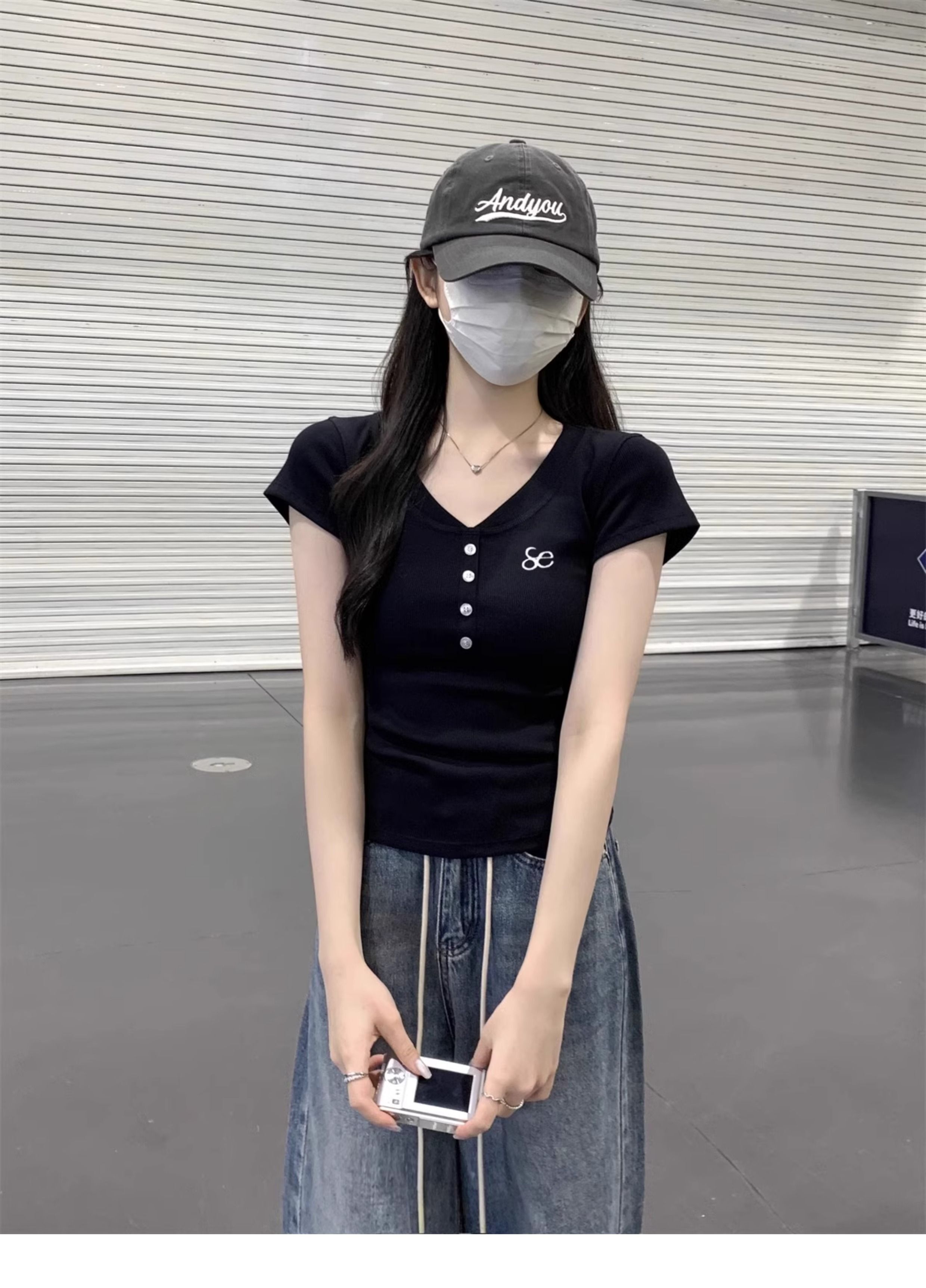 MR 已出货 美式辣妹V领露锁骨正肩t恤女百搭短袖修身显瘦短