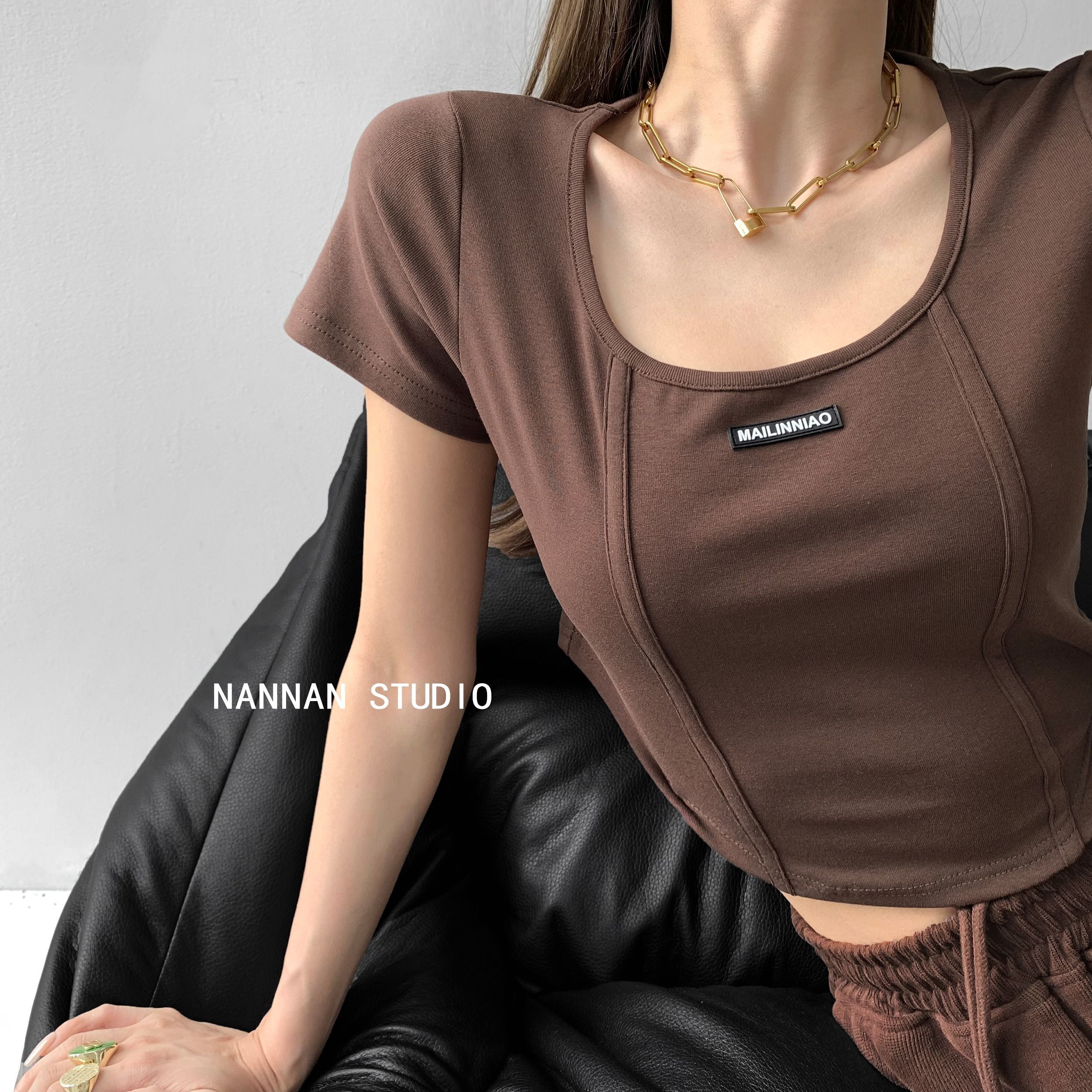 【实价】复古纯欲辣妹风弧形露腰绑带短款上衣女显瘦鱼骨修身T恤