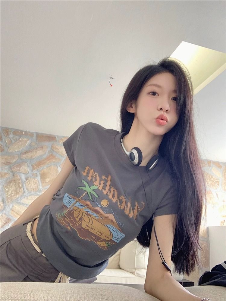 官图实价 辣妹字母印花短袖T恤女夏季小众褶皱修身显瘦打底衫短