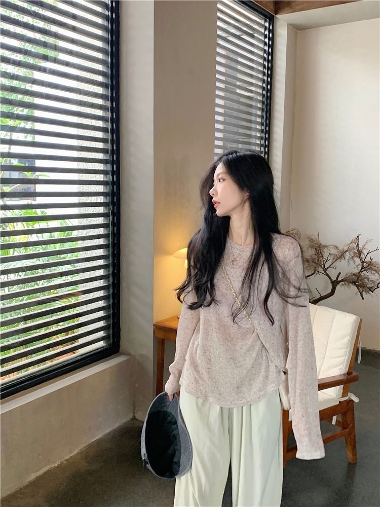 MR【雪花绒 现货】休闲薄款防晒长袖T恤女秋季宽松显瘦别致白