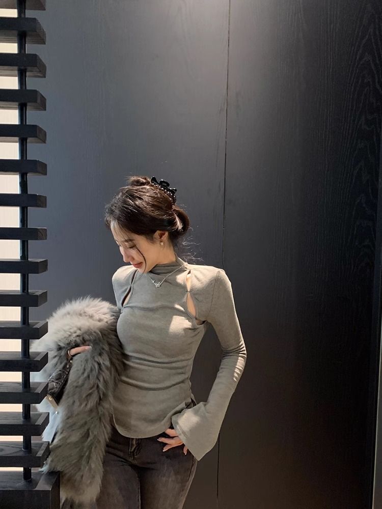 MR 现货 紧身内搭半高领女装秋冬设计感修身镂空打底衫上衣