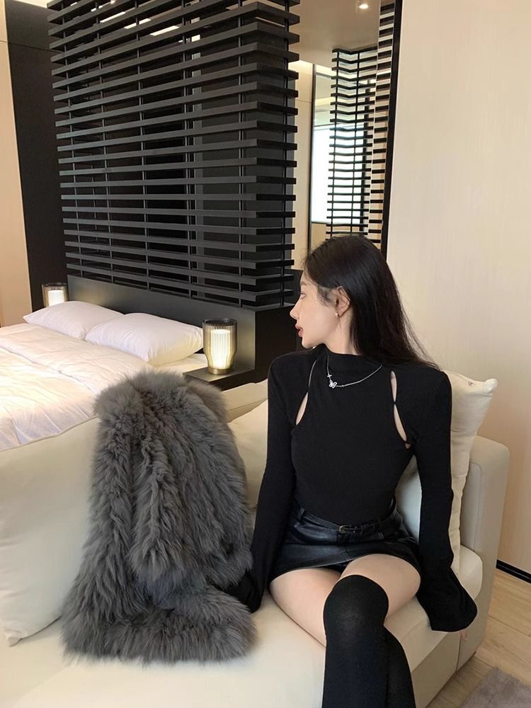 MR 现货 紧身内搭半高领女装秋冬设计感修身镂空打底衫上衣