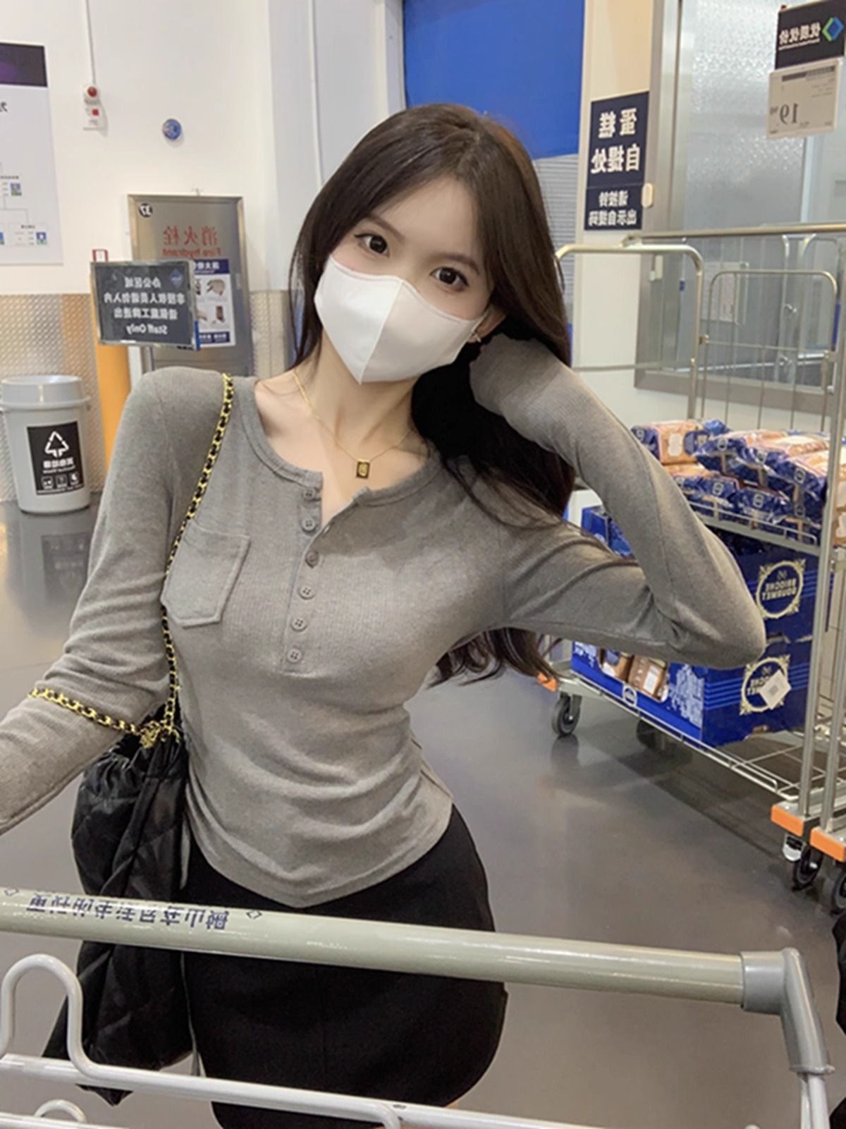 MR 现货 韩版纯欲修身T恤女秋季抽绳纽扣设计感内搭修身显瘦