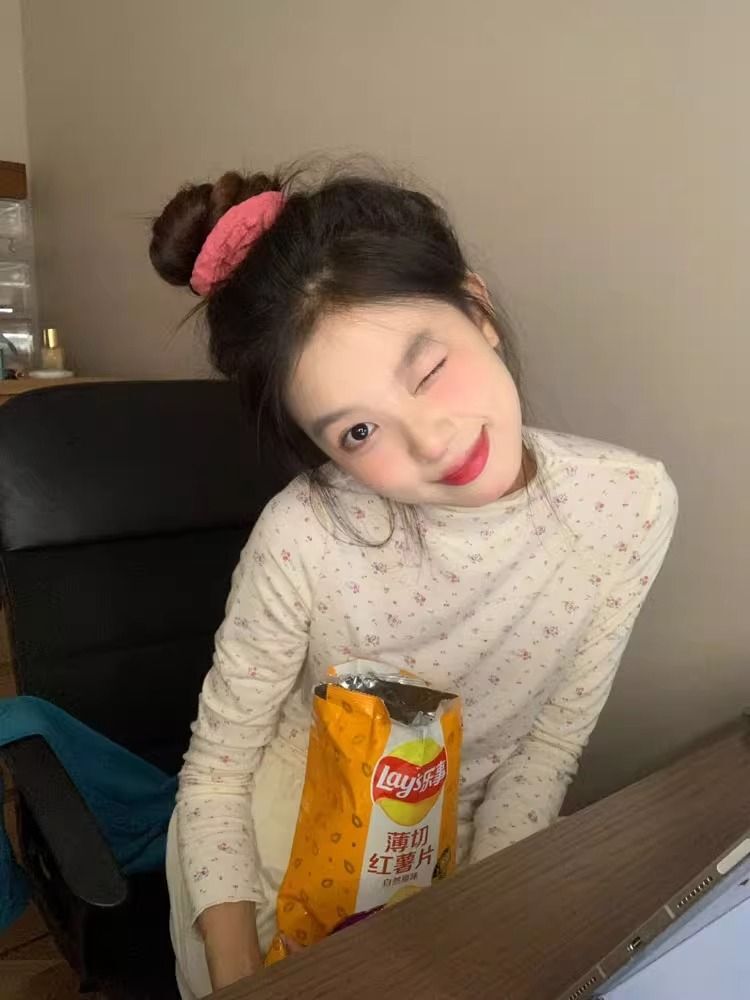 MR 现货 半高领小碎花打底衫女春秋冬内搭修身紧身正肩长袖上