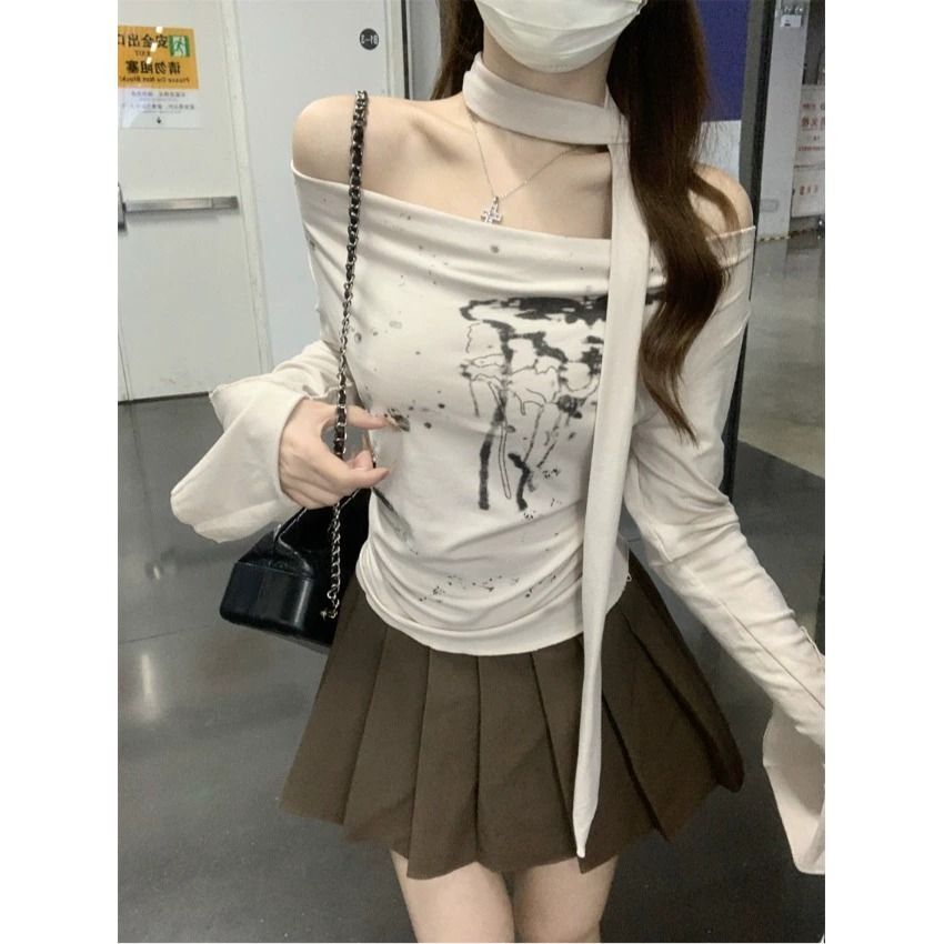 MR 高弹螺纹 甜辣妹一字肩印花长袖T恤女早秋设计感短款修