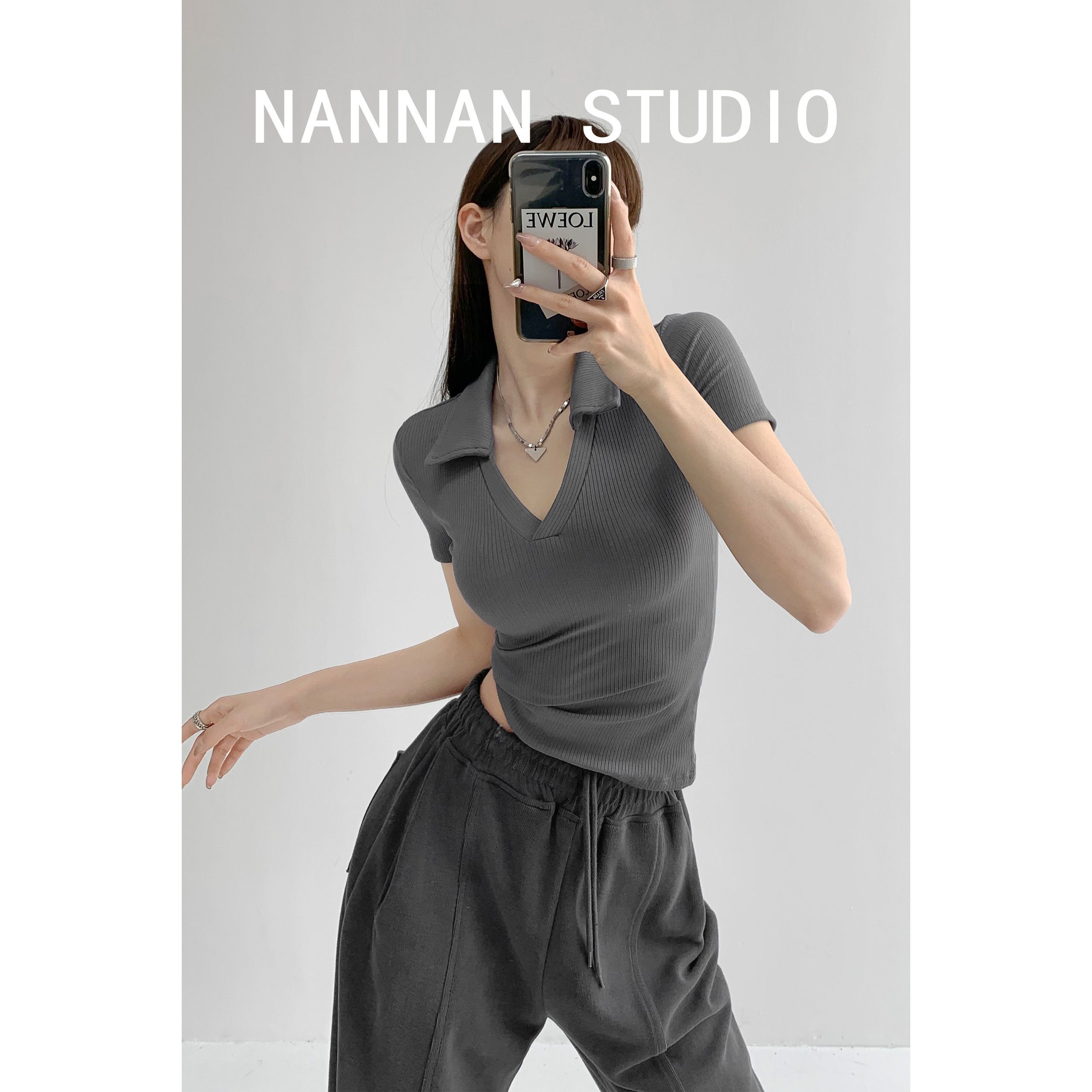 现货# 博主辣妹修身V领显瘦polo衫女复古性感长袖打底针织