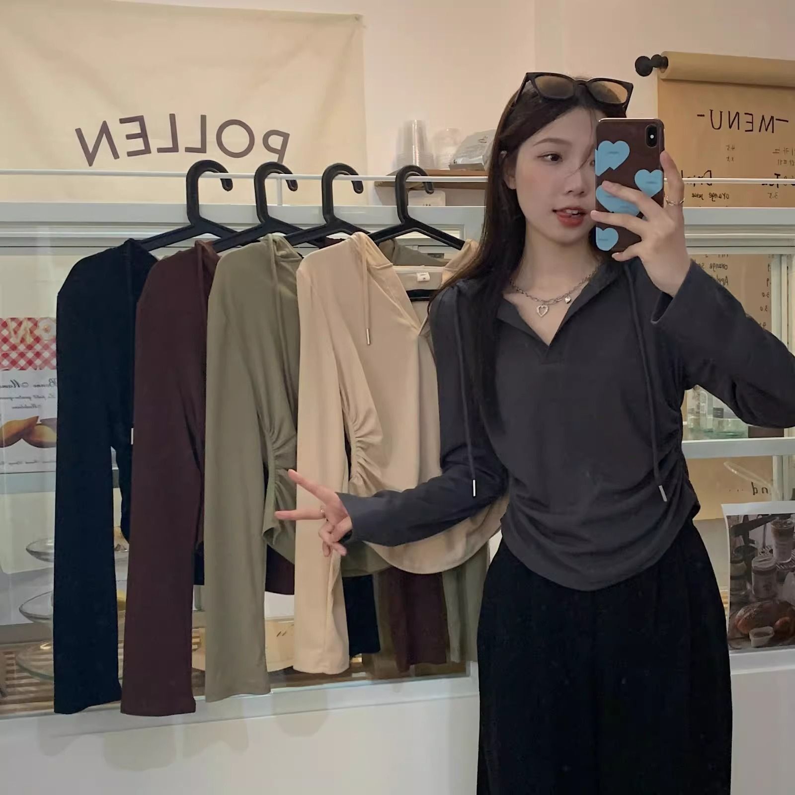 MR 现货 大码连帽长袖t恤女秋冬季胖mm显瘦打底衫内搭短款 MR 现货 大码连帽长袖t恤女秋冬季胖mm显瘦打底衫内搭短款