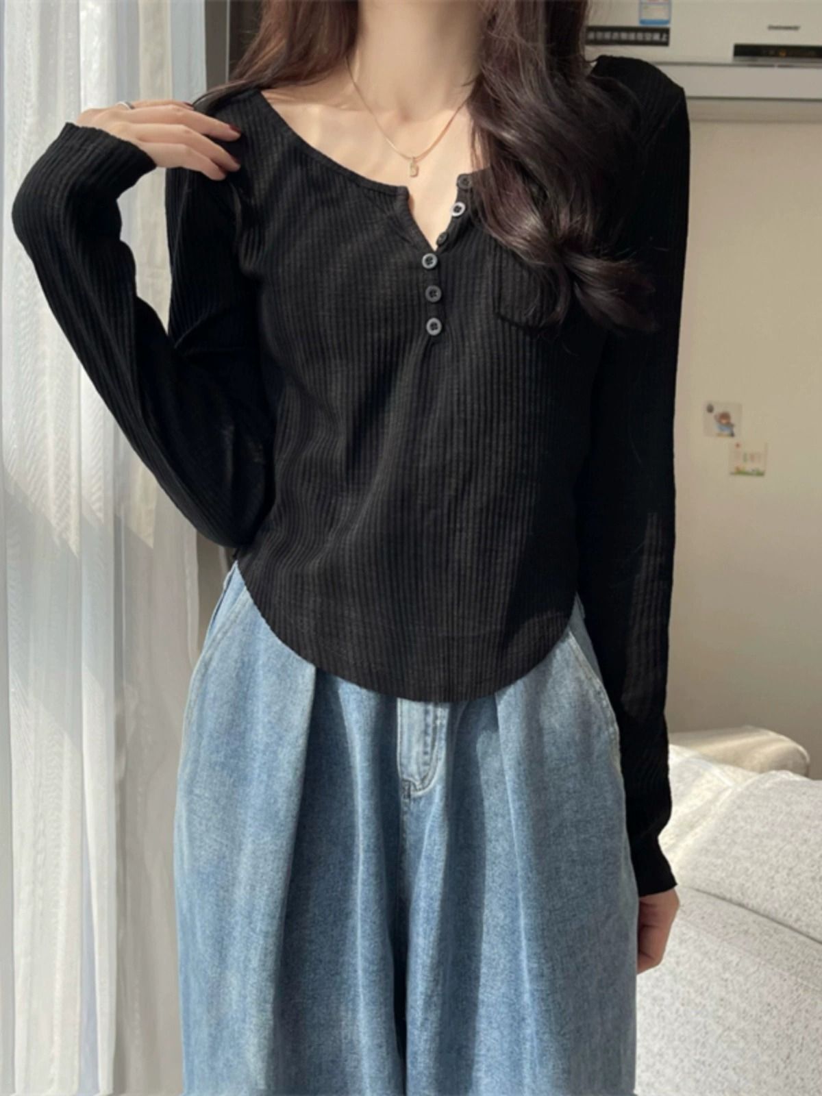 MR 原版做法 春秋长袖T恤女纯色百搭修身显瘦纽扣V领短款打