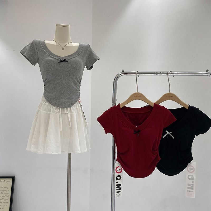 MR 随心裁260克 设计感露背蝴蝶结V领短袖T恤女 修身小 MR 随心裁260克 设计感露背蝴蝶结V领短袖T恤女 修身小