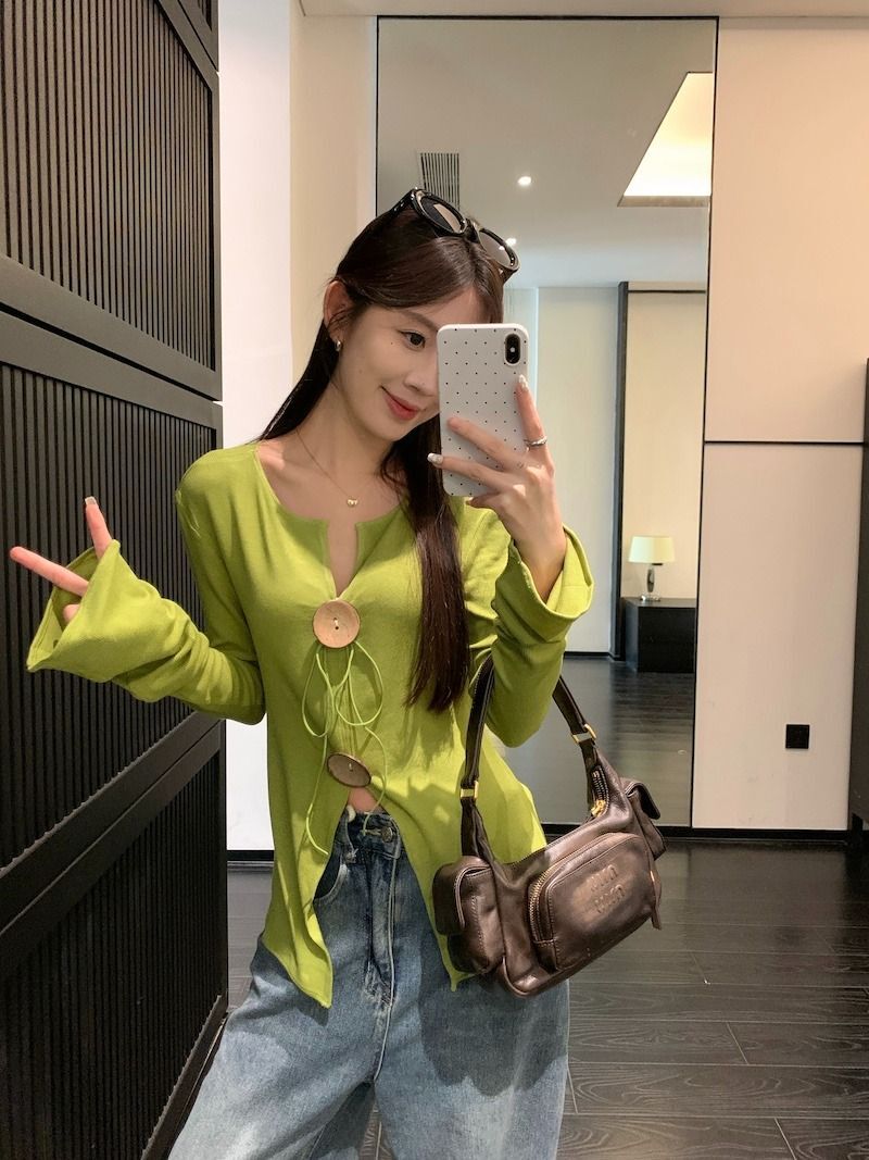 MR 原版质量【上衣+蕾丝】V领开叉喇叭袖T恤女设计感收腰显