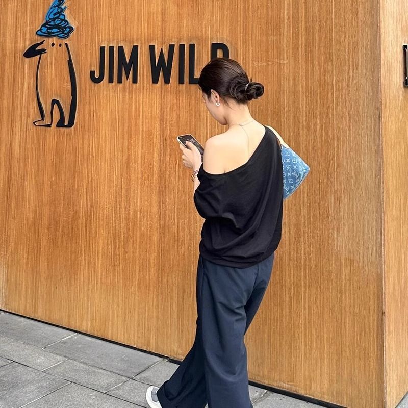 美式复古斜肩短袖t恤女夏季设计感小众宽松露肩辣妹上衣