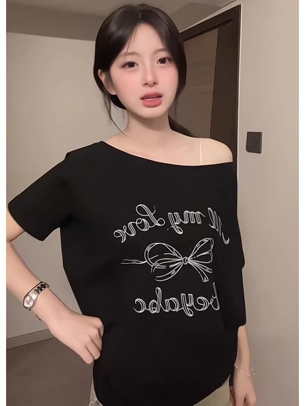 美式复古斜肩短袖t恤女夏季设计感小众宽松露肩辣妹上衣 美式复古斜肩短袖t恤女夏季设计感小众宽松露肩辣妹上衣