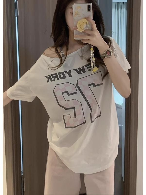 美式复古斜肩短袖t恤女夏季设计感小众宽松露肩辣妹上衣