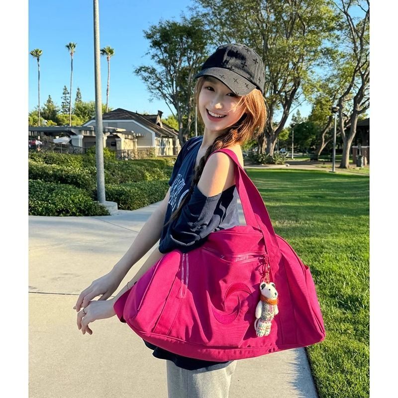 美式复古斜肩短袖t恤女夏季设计感小众宽松露肩辣妹上衣