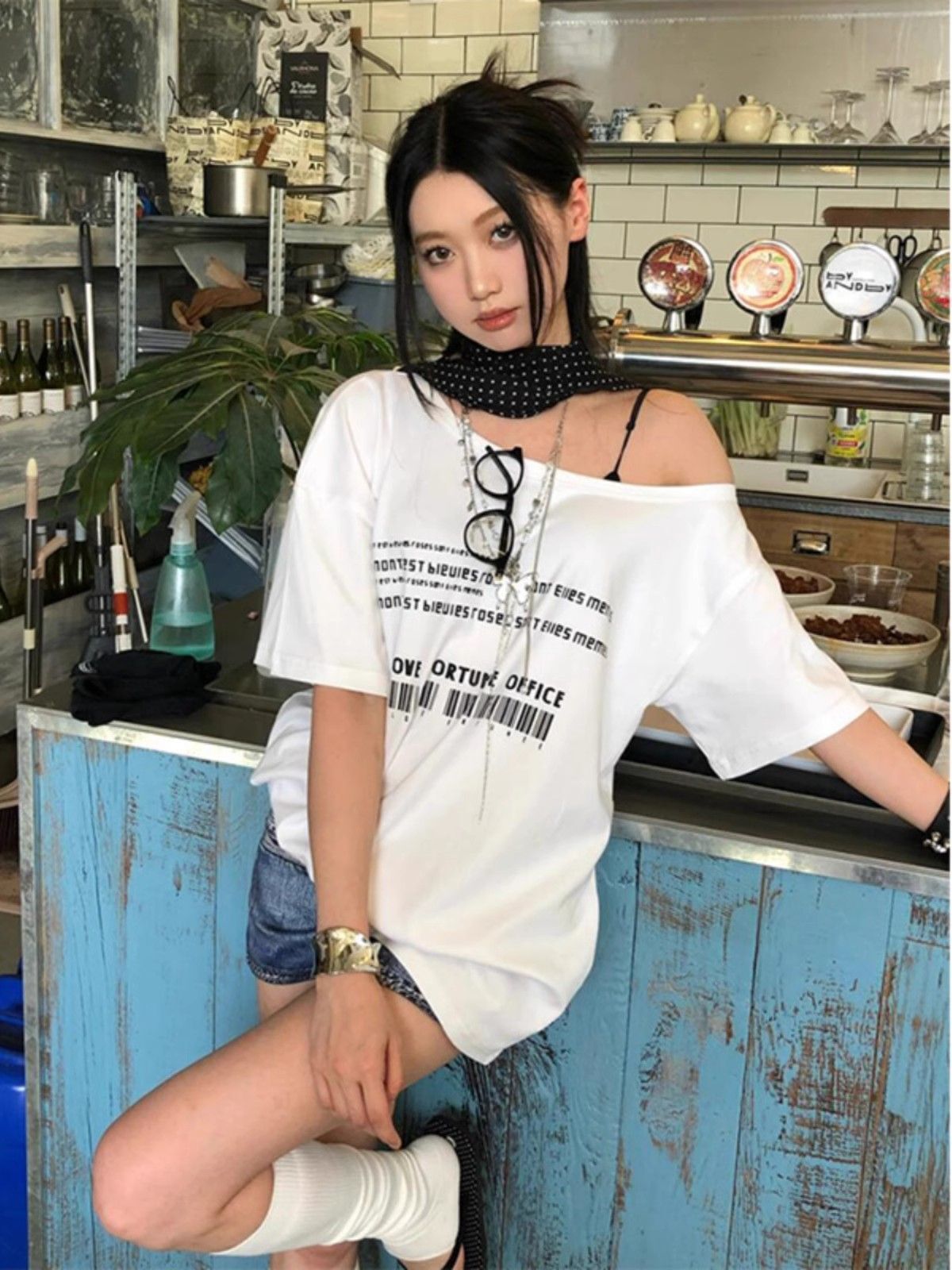 美式复古斜肩短袖t恤女夏季设计感小众宽松露肩辣妹上衣