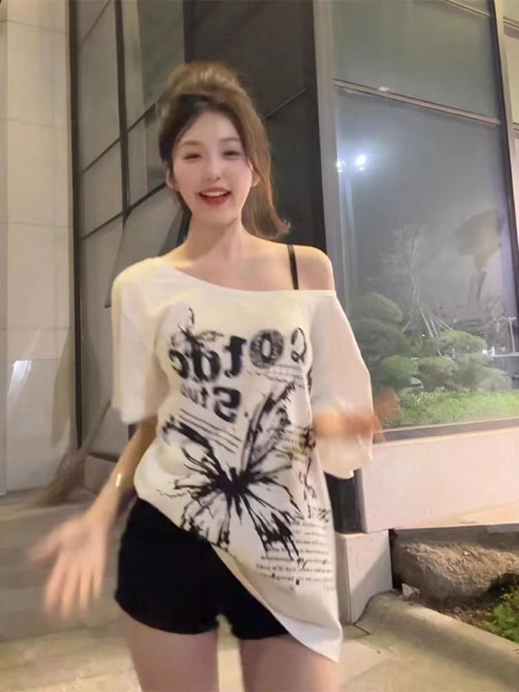 美式复古斜肩短袖t恤女夏季设计感小众宽松露肩辣妹上衣