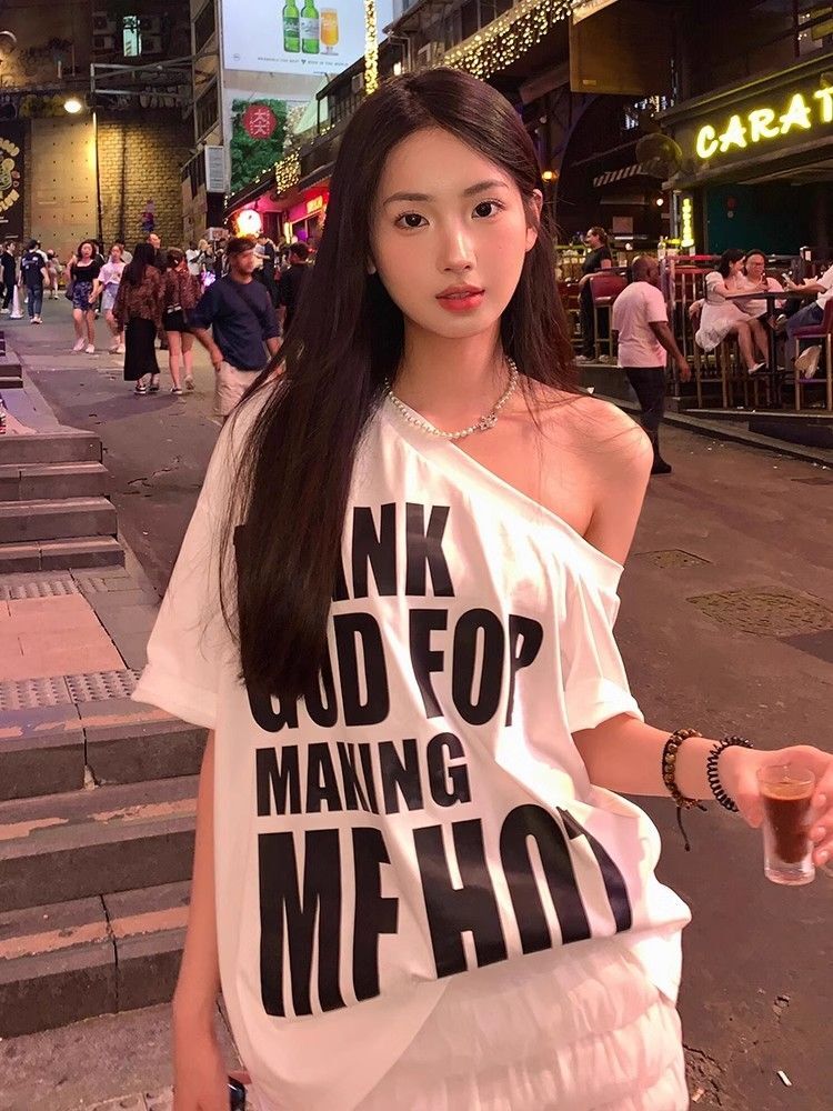 美式复古斜肩短袖t恤女夏季设计感小众宽松露肩辣妹上衣