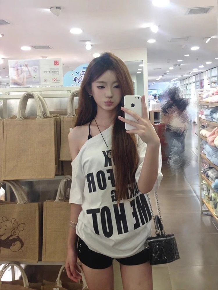 美式复古斜肩短袖t恤女夏季设计感小众宽松露肩辣妹上衣