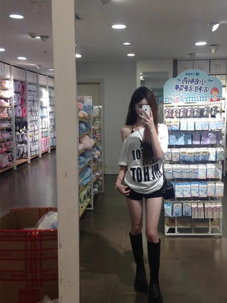 美式复古斜肩短袖t恤女夏季设计感小众宽松露肩辣妹上衣