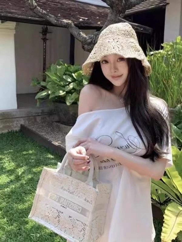 美式复古斜肩短袖t恤女夏季设计感小众宽松露肩辣妹上衣 美式复古斜肩短袖t恤女夏季设计感小众宽松露肩辣妹上衣