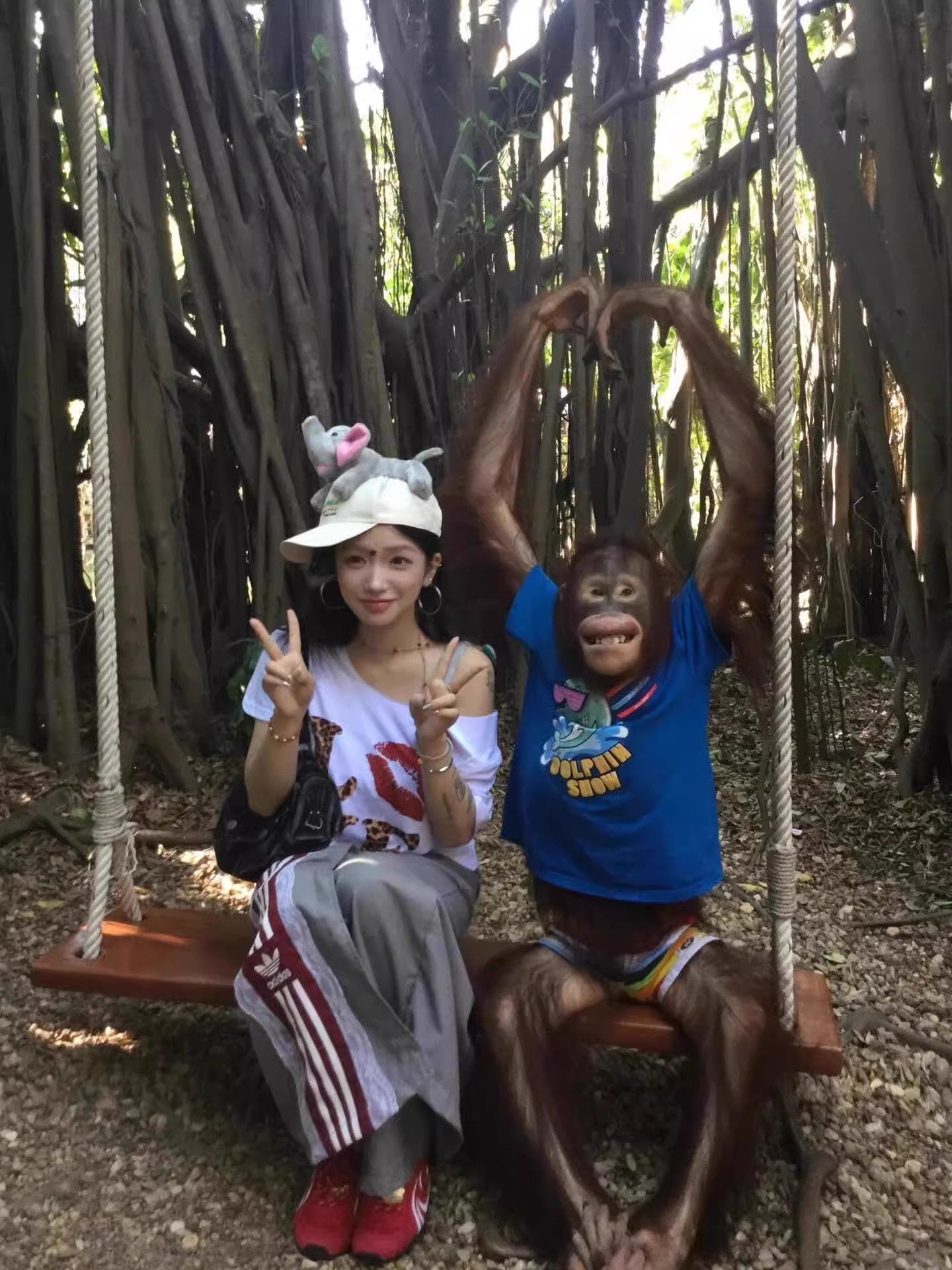 美式复古斜肩短袖t恤女夏季设计感小众宽松露肩辣妹上衣